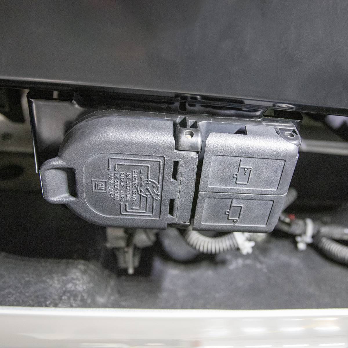 BHP BHP5007 GMC Fiberglass Roll Pan (2020 - 2025) - Southern Diesel Supply