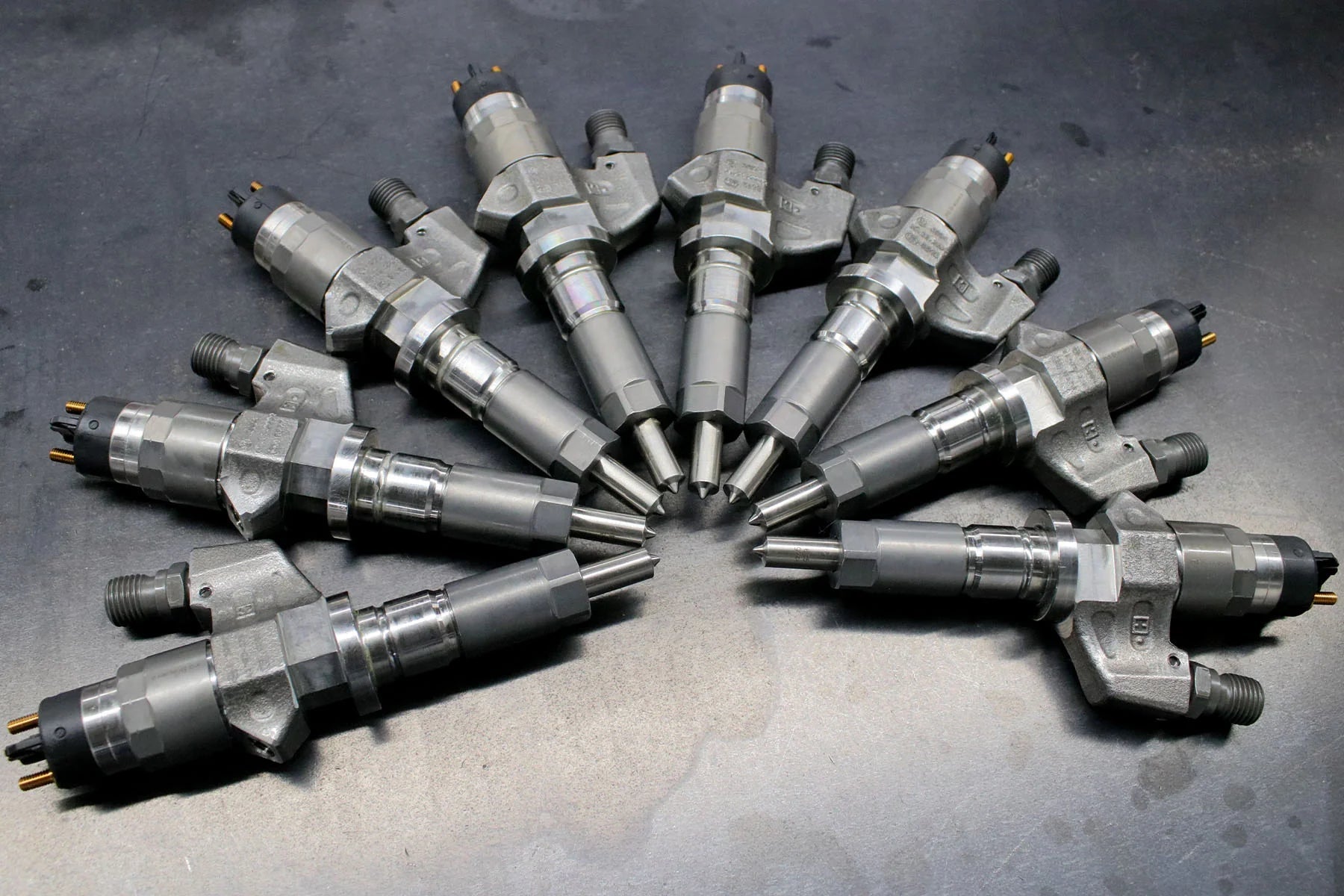 Dynomite Diesel DDPLB7 LB7 REMAN Injector Set (2001 - 2004 Duramax) - Southern Diesel Supply