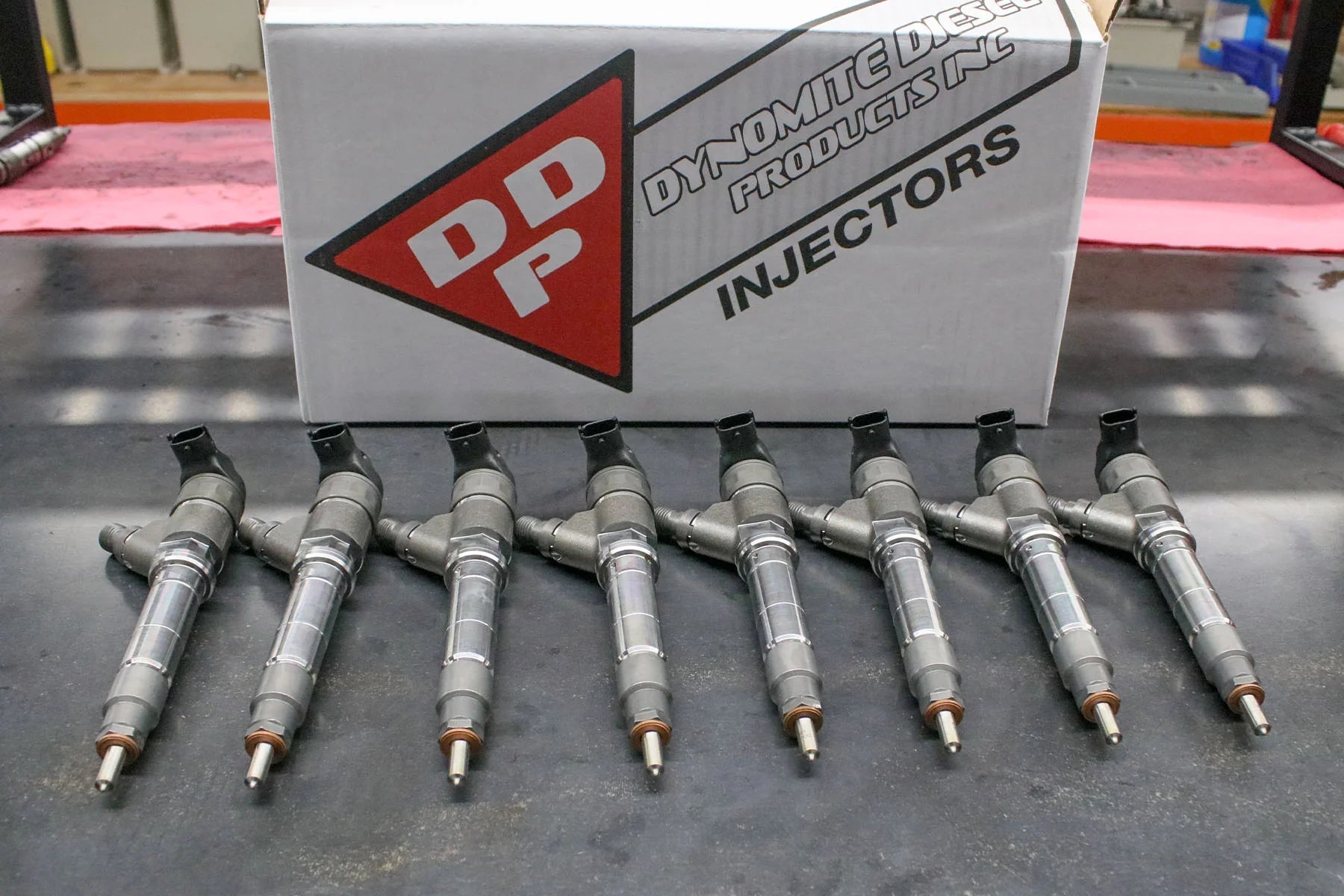 Dynomite Diesel DDPNLLY LLY Brand New Injector Set (2004.5 - 2005 Duramax) - Southern Diesel Supply