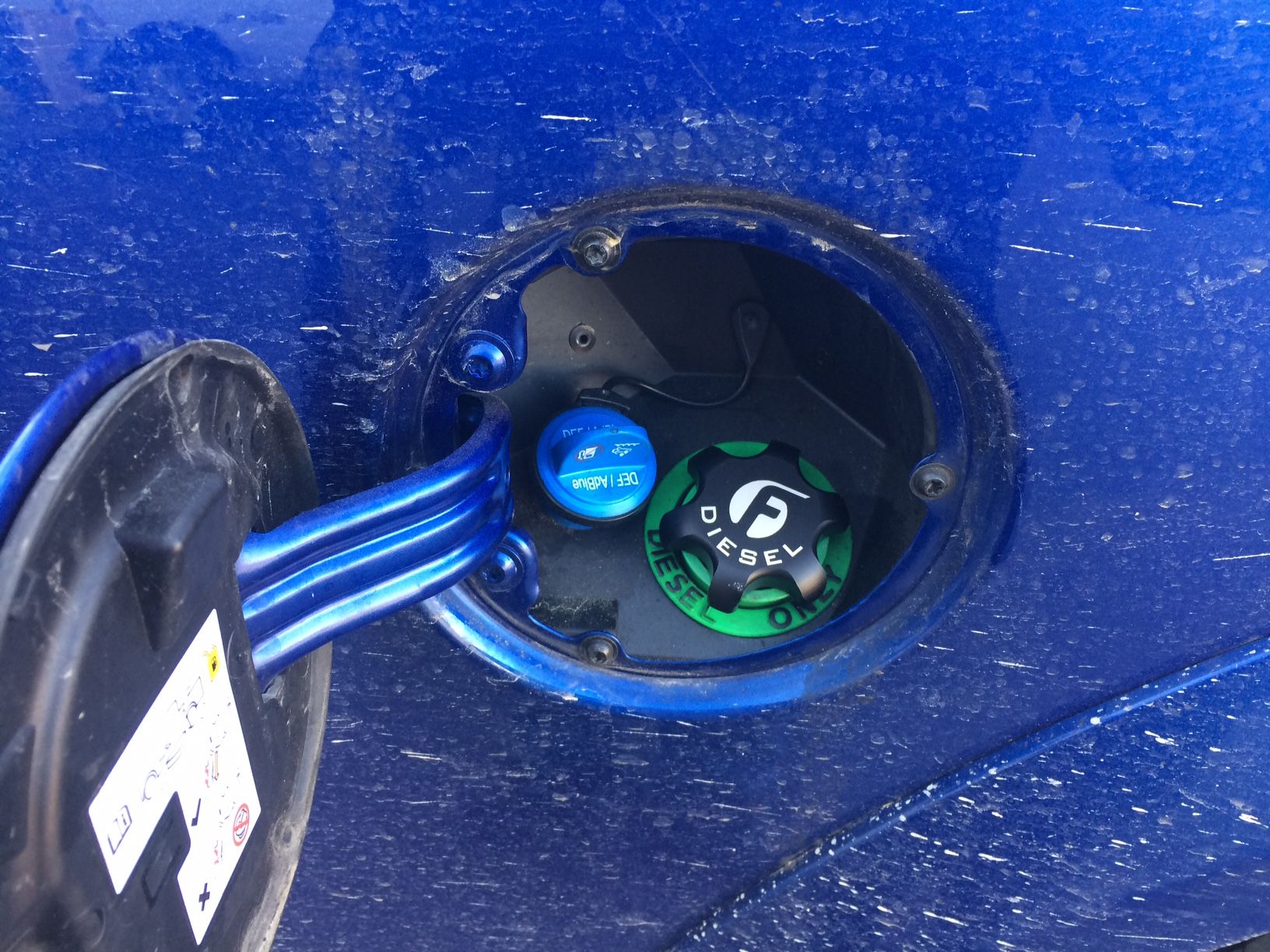 Fleece Performance Engineering | Fleece FPE - FC - 1316 - BLK Black Anodized Billet Fuel Cap (2013 - 2018 3.0L Cummins) | Fuel System - Southern Diesel Supply