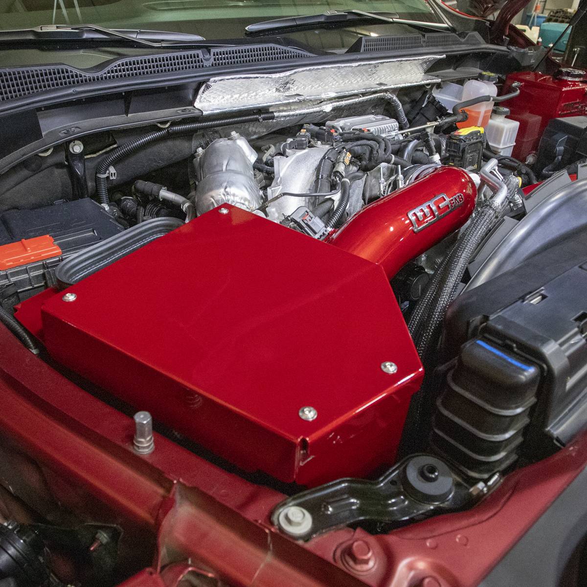 WCFab WCF100702 4" Intake Kit with Air Box (2020 - 2025 Duramax) - Southern Diesel Supply