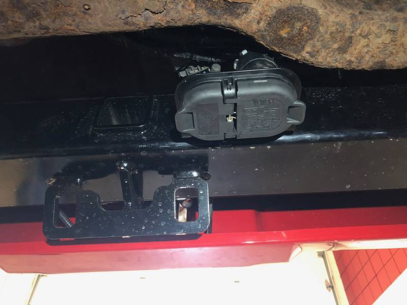 BHP BHP4002 7 & 4 Pole Trailer Connector Socket w/ Mounting Bracket (2001 - 2025 Duramax) - Southern Diesel Supply