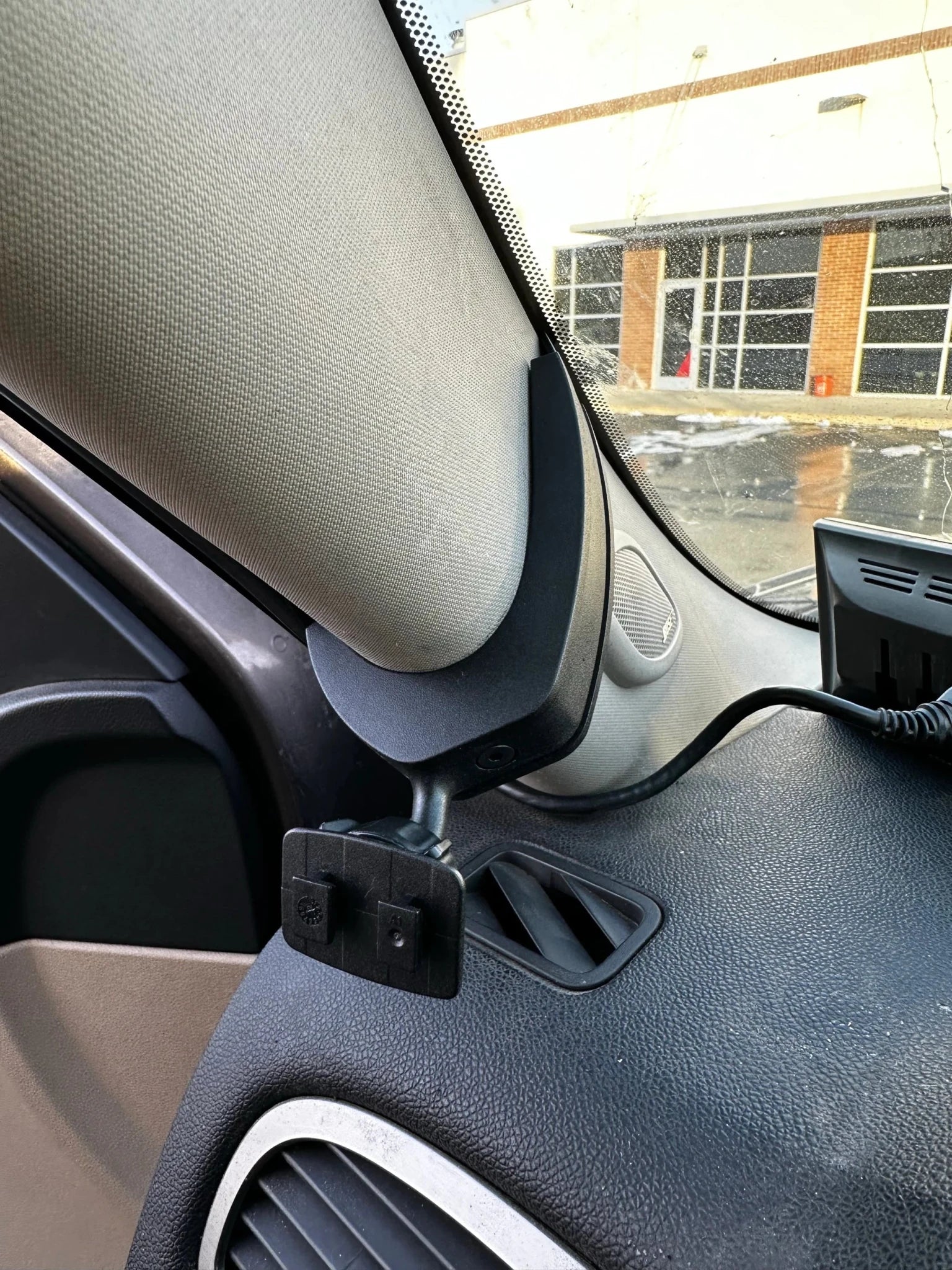 Edge Products 28603 CTS3 Pillar Display Mount (2007.5 - 2014 6.6L Duramax) - Southern Diesel Supply